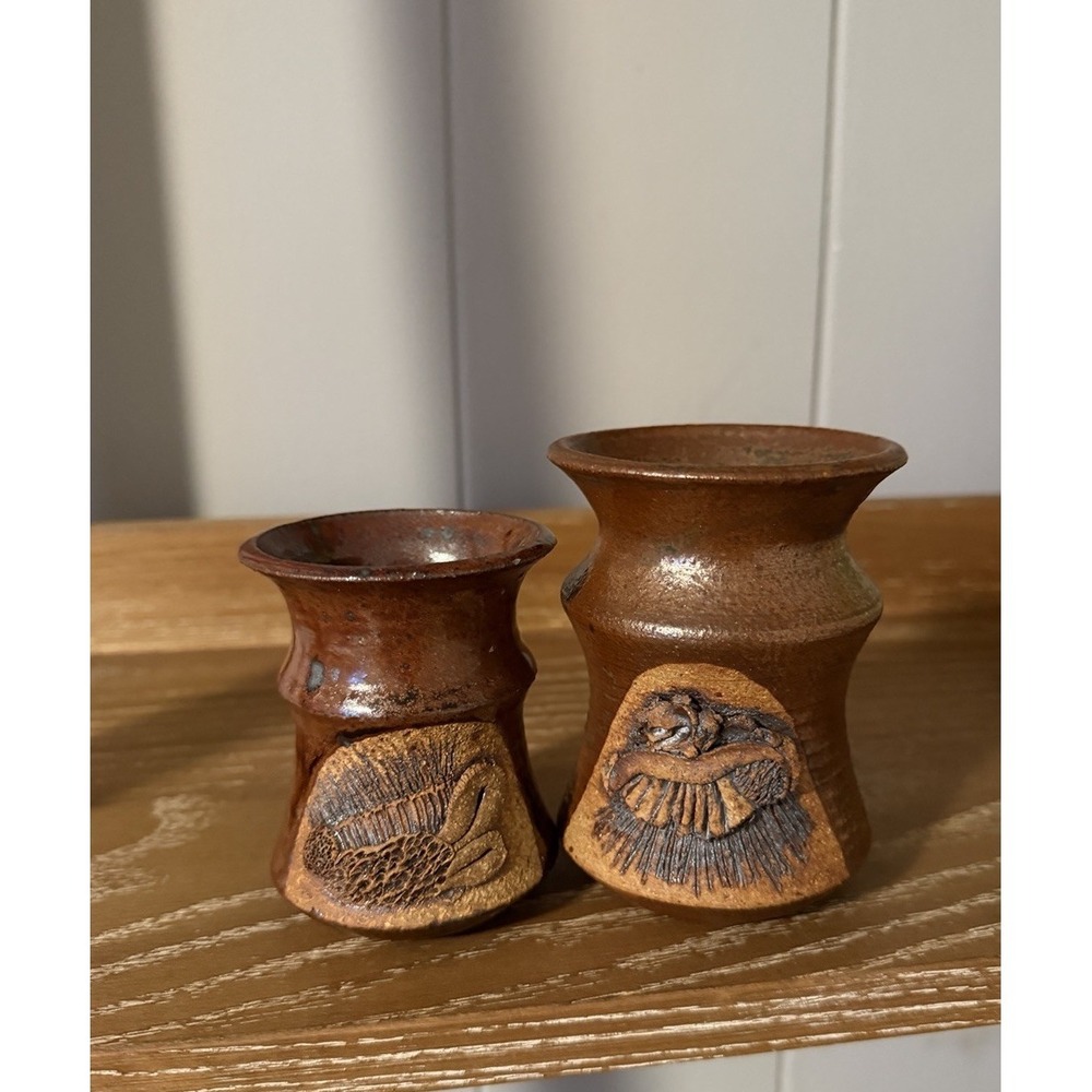 Vintage MCM Brown Hawaiian Floral Ohia Lehua Handmade Glaze Ceramic‎ Cup Vase